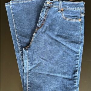 Levi's Woman’s Perfectly Slimming Blue Jeans